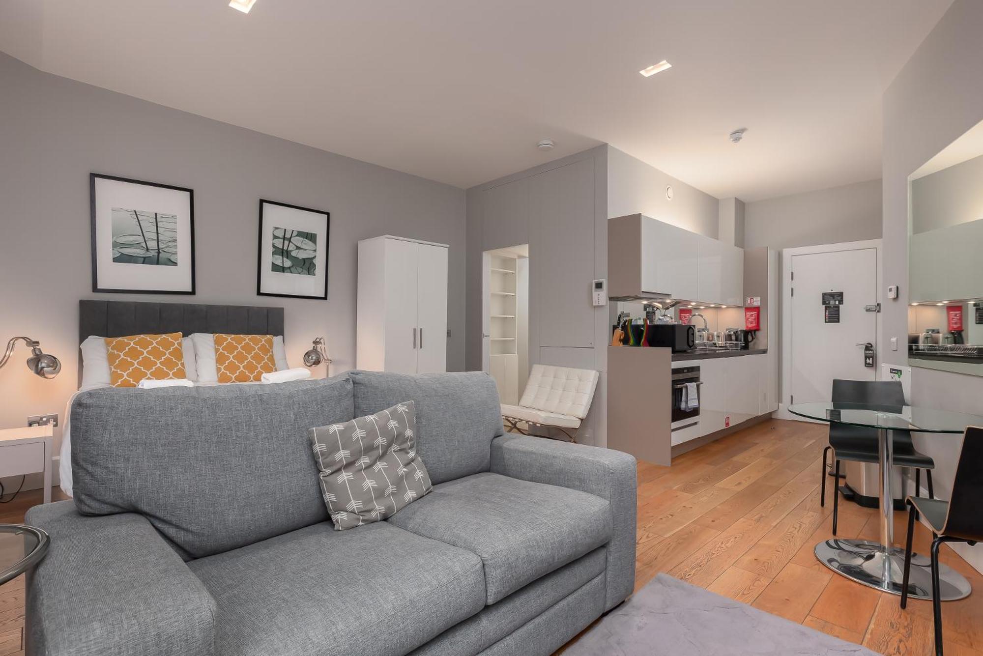 Destiny Scotland - St Andrew Square Apartments, Edinburgh